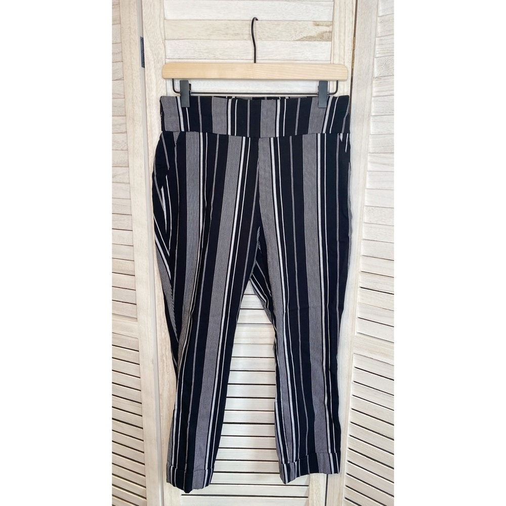 NY&Co Hi-Waist Pull-On Crop Pants - L - NWOT